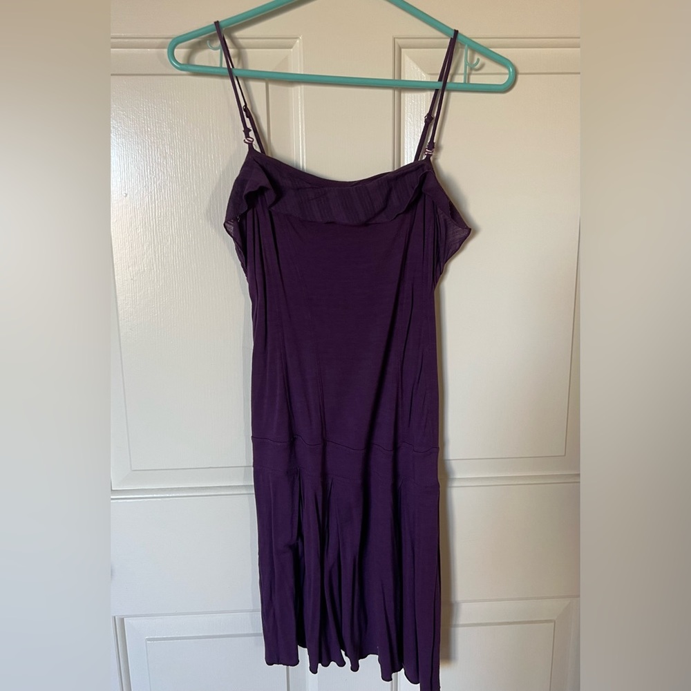 Free People Purple Mini with ruffled skirt and removable straps. EUC
